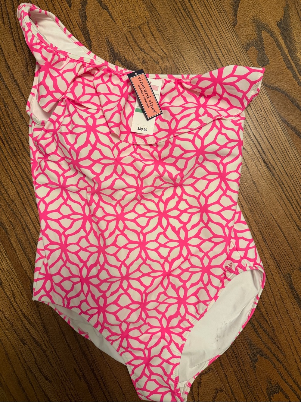 NWT Vineyard Vines Pink and White One-Shoulder Women's Swimsuit